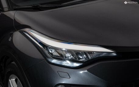 Toyota C-HR I рестайлинг, 2020 год, 2 610 000 рублей, 24 фотография