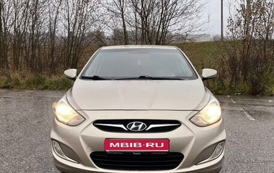 Hyundai Solaris II рестайлинг, 2012 год, 630 000 рублей, 1 фотография