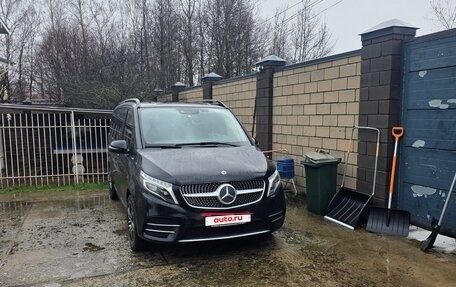 Mercedes-Benz V-Класс, 2019 год, 5 900 000 рублей, 1 фотография