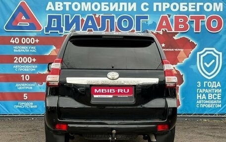 Toyota Land Cruiser Prado 150 рестайлинг 2, 2017 год, 3 669 000 рублей, 4 фотография