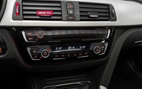 BMW 3 серия, 2016 год, 1 570 000 рублей, 16 фотография