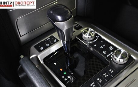 Toyota Land Cruiser 200, 2016 год, 5 390 000 рублей, 20 фотография