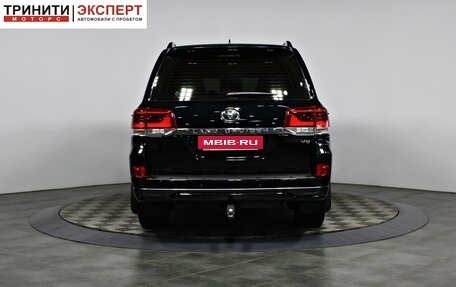 Toyota Land Cruiser 200, 2016 год, 5 390 000 рублей, 6 фотография
