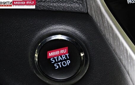 Toyota Land Cruiser 200, 2016 год, 5 390 000 рублей, 19 фотография