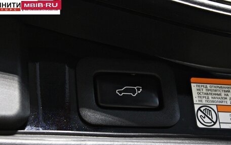 Toyota Land Cruiser 200, 2016 год, 5 390 000 рублей, 24 фотография