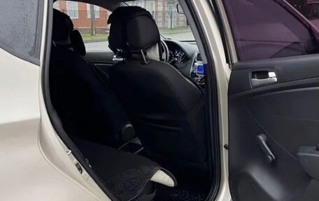 Hyundai Solaris II рестайлинг, 2012 год, 630 000 рублей, 5 фотография