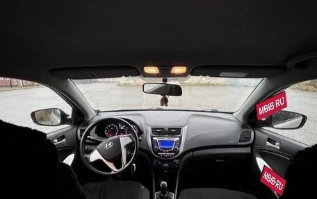 Hyundai Solaris II рестайлинг, 2012 год, 630 000 рублей, 8 фотография