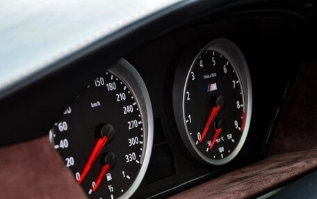 BMW M5, 2005 год, 9 000 000 рублей, 18 фотография