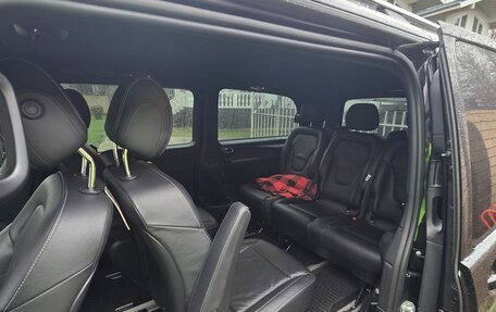 Mercedes-Benz V-Класс, 2019 год, 5 900 000 рублей, 4 фотография