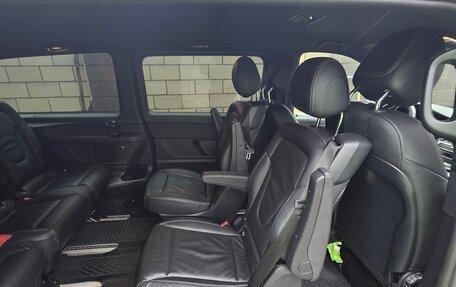 Mercedes-Benz V-Класс, 2019 год, 5 900 000 рублей, 9 фотография