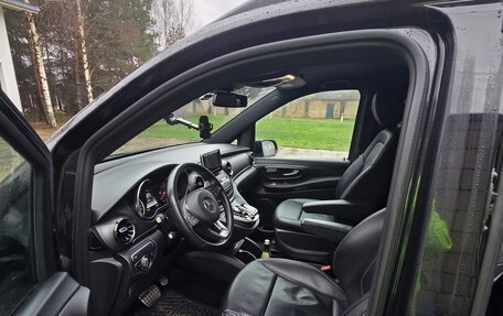 Mercedes-Benz V-Класс, 2019 год, 5 900 000 рублей, 3 фотография