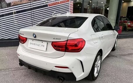 BMW 1 серия, 2021 год, 1 740 000 рублей, 3 фотография