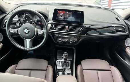 BMW 1 серия, 2021 год, 1 740 000 рублей, 9 фотография