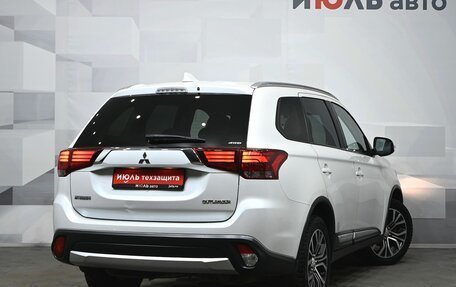 Mitsubishi Outlander III рестайлинг 3, 2018 год, 2 250 000 рублей, 6 фотография
