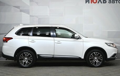 Mitsubishi Outlander III рестайлинг 3, 2018 год, 2 250 000 рублей, 7 фотография