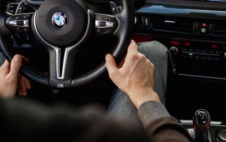 BMW X5 M, 2018 год, 5 300 000 рублей, 12 фотография