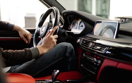 BMW X5 M, 2018 год, 5 300 000 рублей, 11 фотография