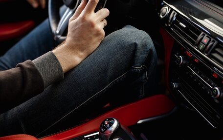 BMW X5 M, 2018 год, 5 300 000 рублей, 19 фотография