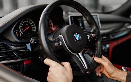 BMW X5 M, 2018 год, 5 300 000 рублей, 13 фотография