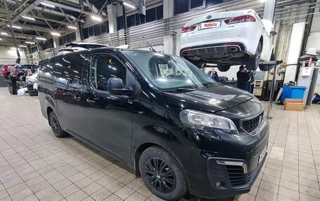 Peugeot Traveller I, 2020 год, 2 600 000 рублей, 4 фотография