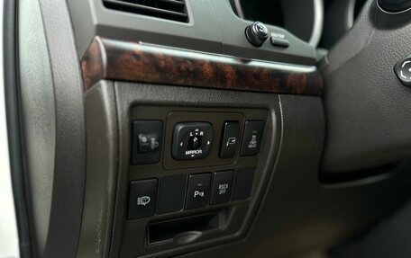 Toyota Land Cruiser 200, 2010 год, 3 400 000 рублей, 12 фотография