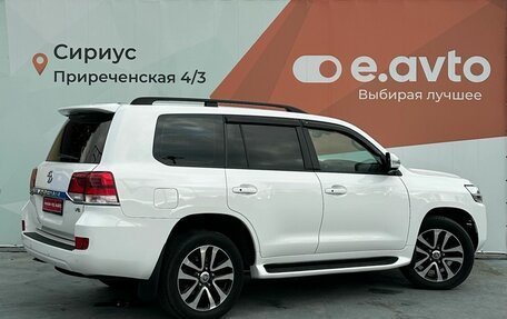Toyota Land Cruiser 200, 2010 год, 3 400 000 рублей, 6 фотография