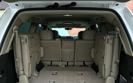 Toyota Land Cruiser 200, 2010 год, 3 400 000 рублей, 16 фотография