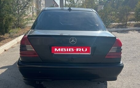 Mercedes-Benz C-Класс, 1993 год, 480 000 рублей, 4 фотография