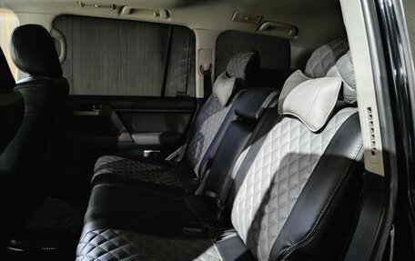 Toyota Land Cruiser 200, 2010 год, 3 000 000 рублей, 10 фотография