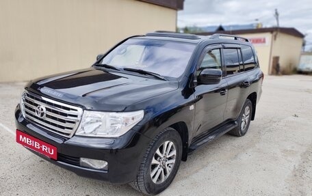 Toyota Land Cruiser 200, 2010 год, 3 000 000 рублей, 4 фотография