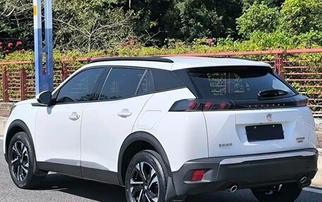 Peugeot 2008 II, 2022 год, 1 525 000 рублей, 5 фотография