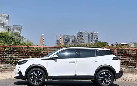 Peugeot 2008 II, 2022 год, 1 525 000 рублей, 7 фотография