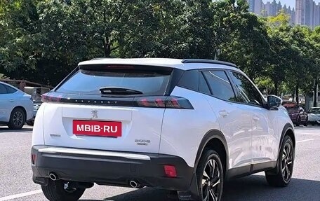 Peugeot 2008 II, 2022 год, 1 525 000 рублей, 4 фотография