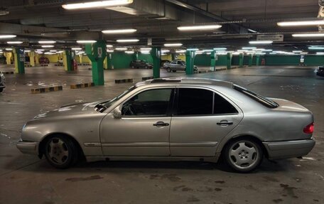 Mercedes-Benz E-Класс, 1997 год, 165 000 рублей, 2 фотография