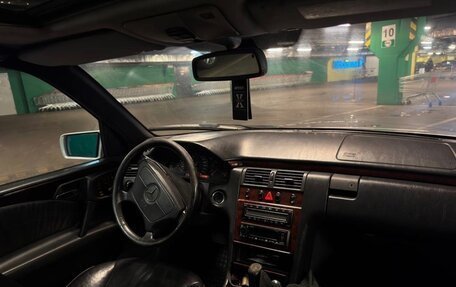 Mercedes-Benz E-Класс, 1997 год, 165 000 рублей, 6 фотография