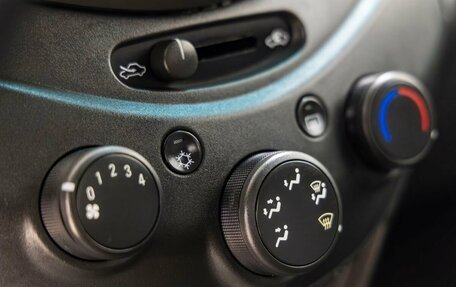 Chevrolet Spark III, 2012 год, 728 000 рублей, 27 фотография