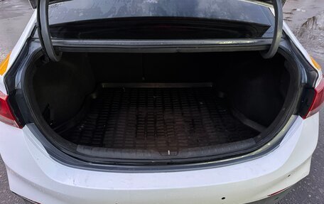 Hyundai Solaris II рестайлинг, 2019 год, 890 000 рублей, 9 фотография