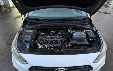 Hyundai Solaris II рестайлинг, 2019 год, 890 000 рублей, 10 фотография