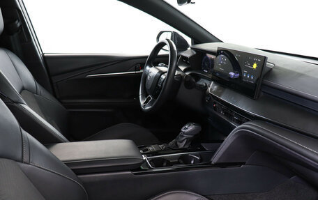 Toyota Camry, 2024 год, 3 990 000 рублей, 9 фотография