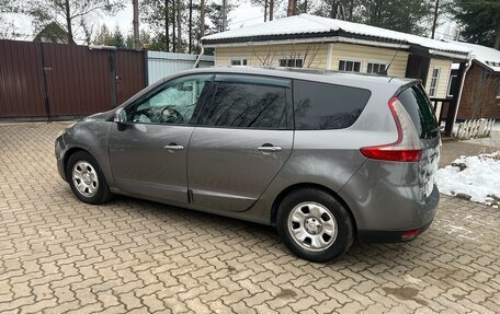 Renault Scenic III, 2011 год, 648 000 рублей, 3 фотография