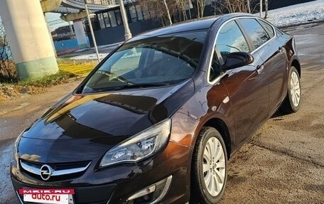 Opel Astra J, 2013 год, 1 350 000 рублей, 6 фотография