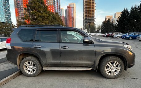 Toyota Land Cruiser Prado 150 рестайлинг 2, 2010 год, 2 550 000 рублей, 2 фотография