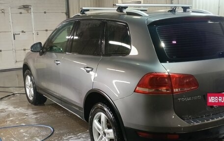 Volkswagen Touareg III, 2010 год, 1 600 000 рублей, 2 фотография