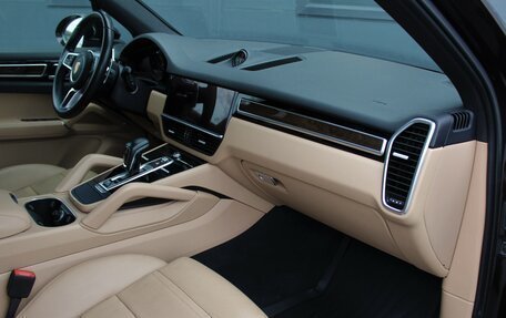 Porsche Cayenne III, 2022 год, 11 000 000 рублей, 8 фотография