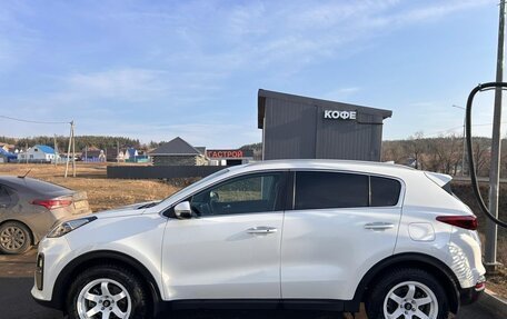 KIA Sportage IV рестайлинг, 2020 год, 2 200 000 рублей, 5 фотография