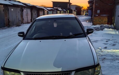 Nissan Sunny B15, 2000 год, 270 000 рублей, 1 фотография