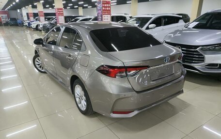 Toyota Corolla, 2022 год, 2 350 000 рублей, 3 фотография