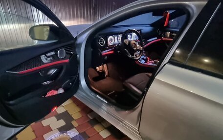 Mercedes-Benz E-Класс, 2017 год, 3 350 000 рублей, 8 фотография