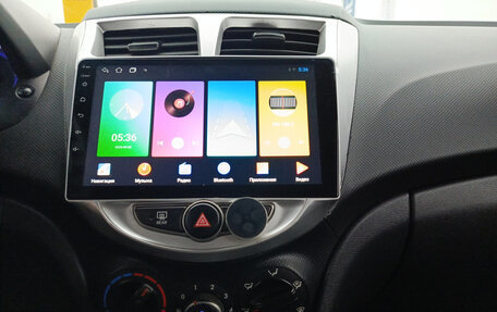 Hyundai Solaris II рестайлинг, 2015 год, 880 000 рублей, 15 фотография