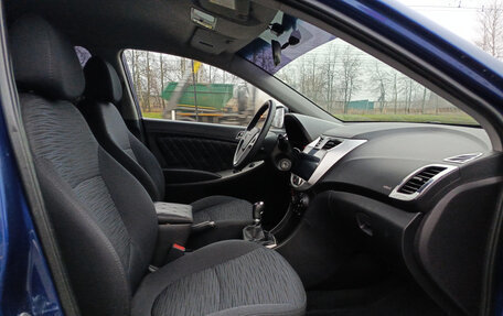 Hyundai Solaris II рестайлинг, 2015 год, 880 000 рублей, 11 фотография